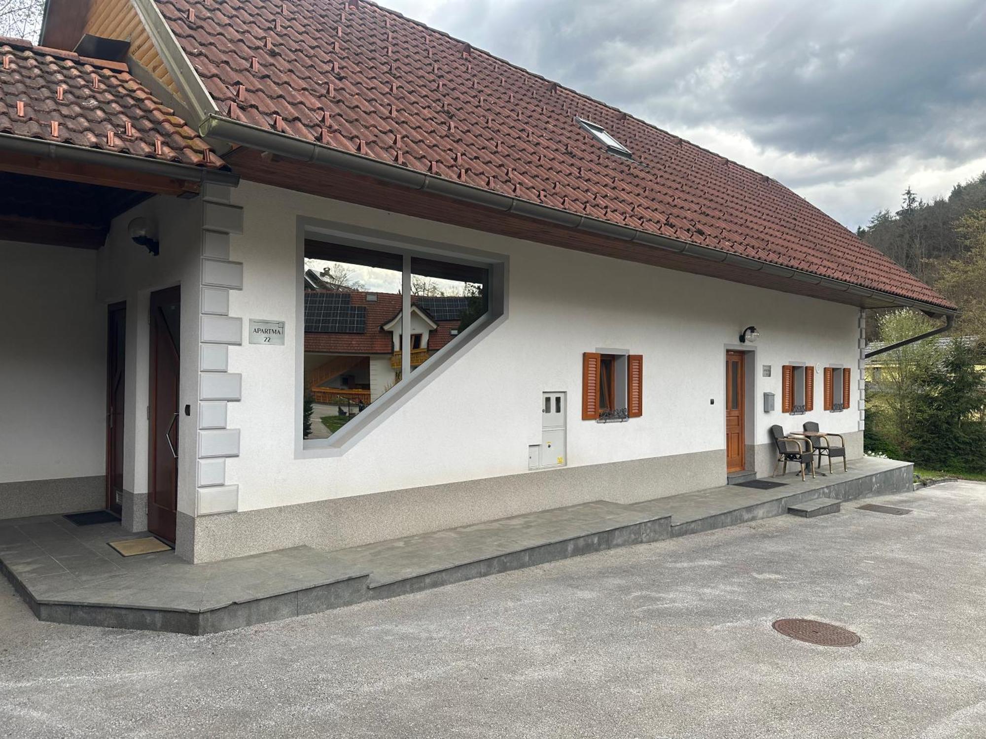 Domacija Vodnik & Apartments Cerklje na Gorenjskem Exterior foto